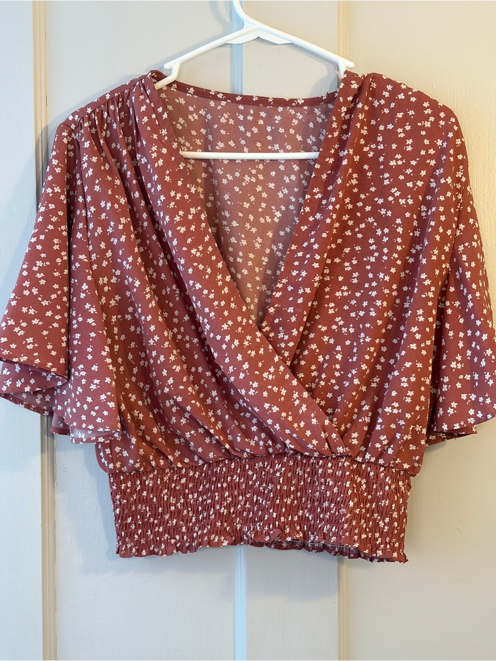 SHEIN Rust Floral Wrap Smocked Crop Top